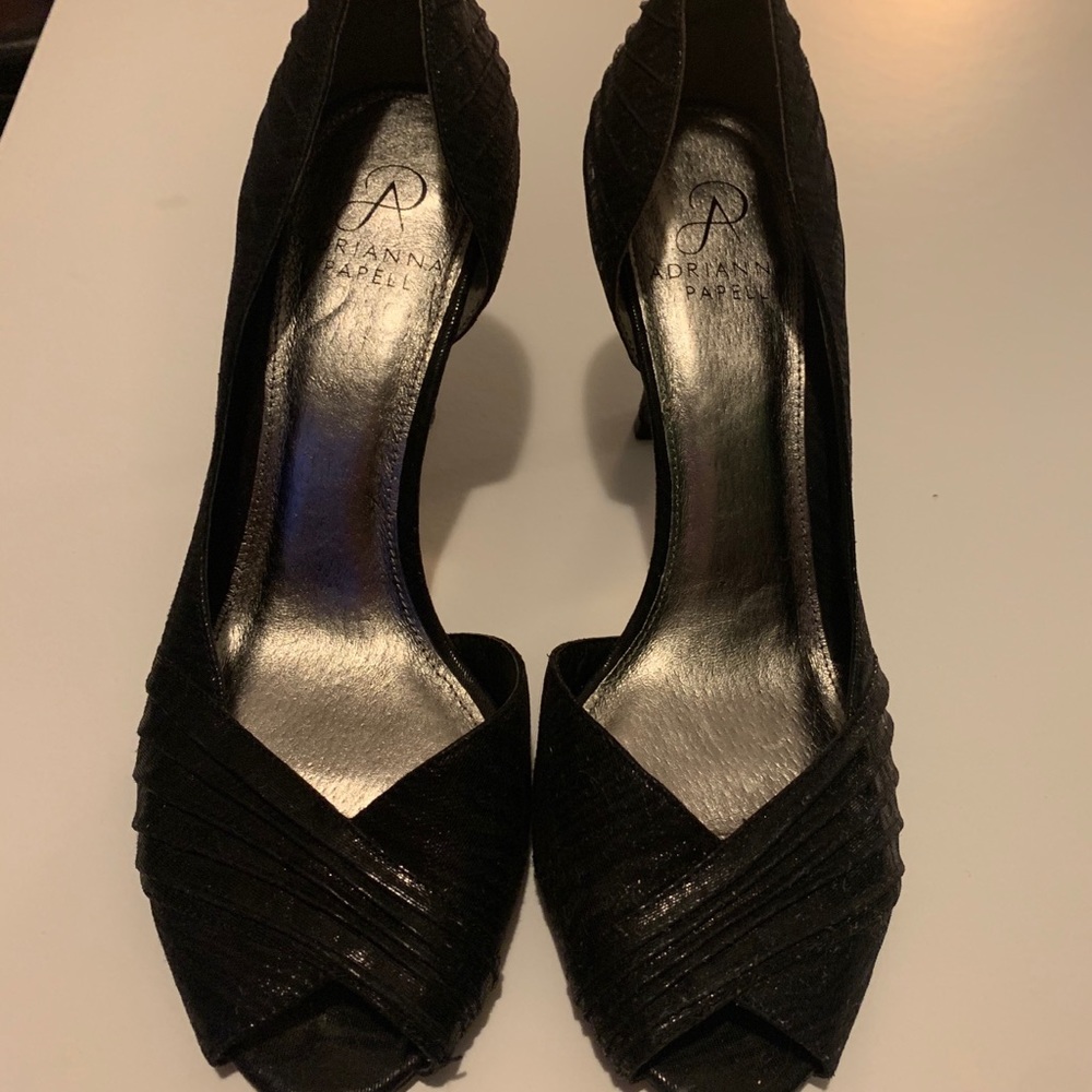 Adrianna Papell Boutique, peep toe, fab details!